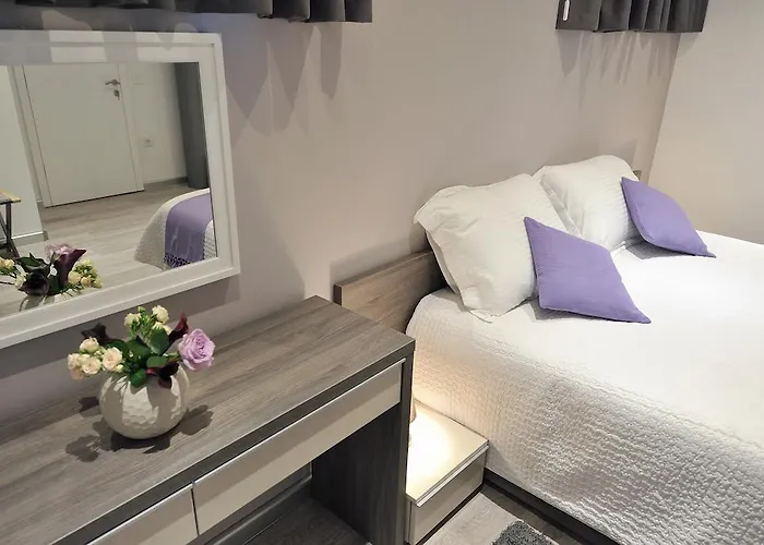 Vendégház & Lavandula Exclusive Zára