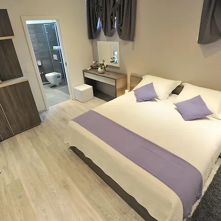 Gostinjska kuća & Lavandula Exclusive 4*