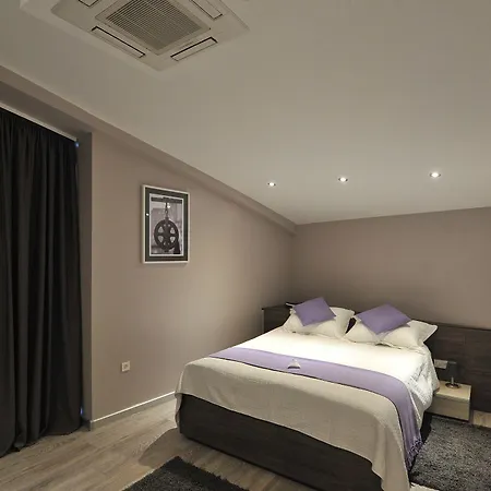 Konukevi & Lavandula Exclusive 4*