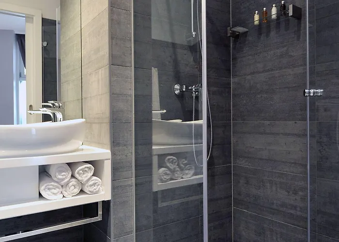 薰衣草专属公寓和客房旅馆 招待所 4*