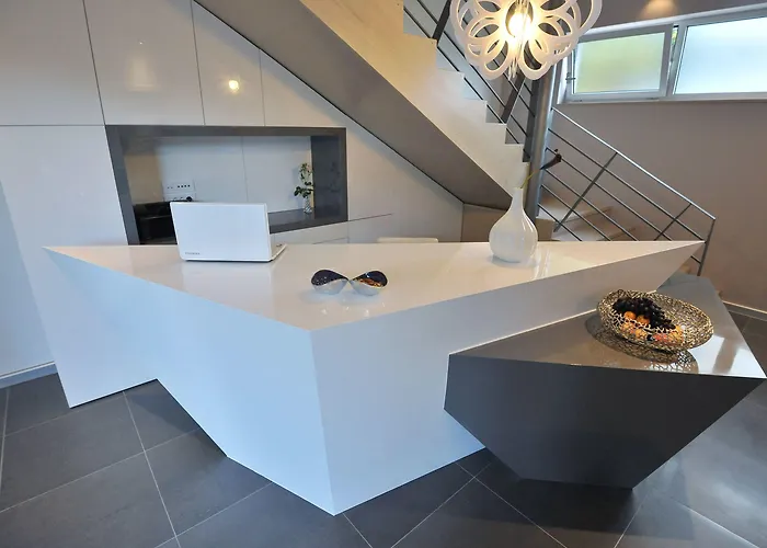 薰衣草专属公寓和客房旅馆 4* 扎达尔